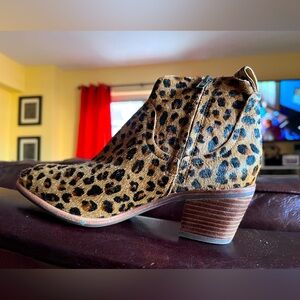 Leopard UGG Calfskin booties size 6/12 NWT